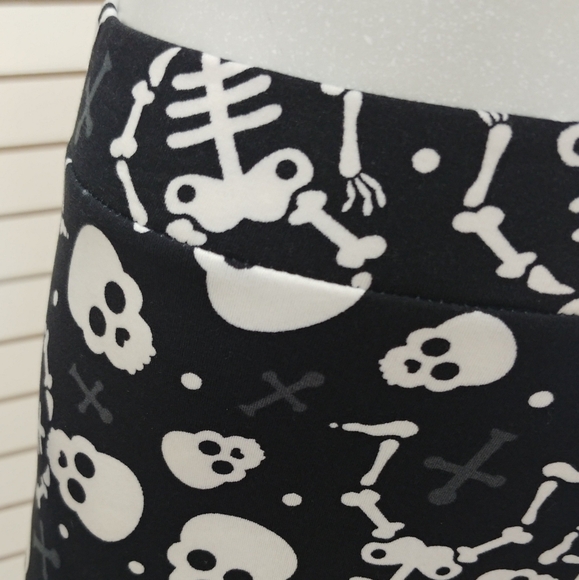 NWT fleece-lined leggings - Picture 3 of 3